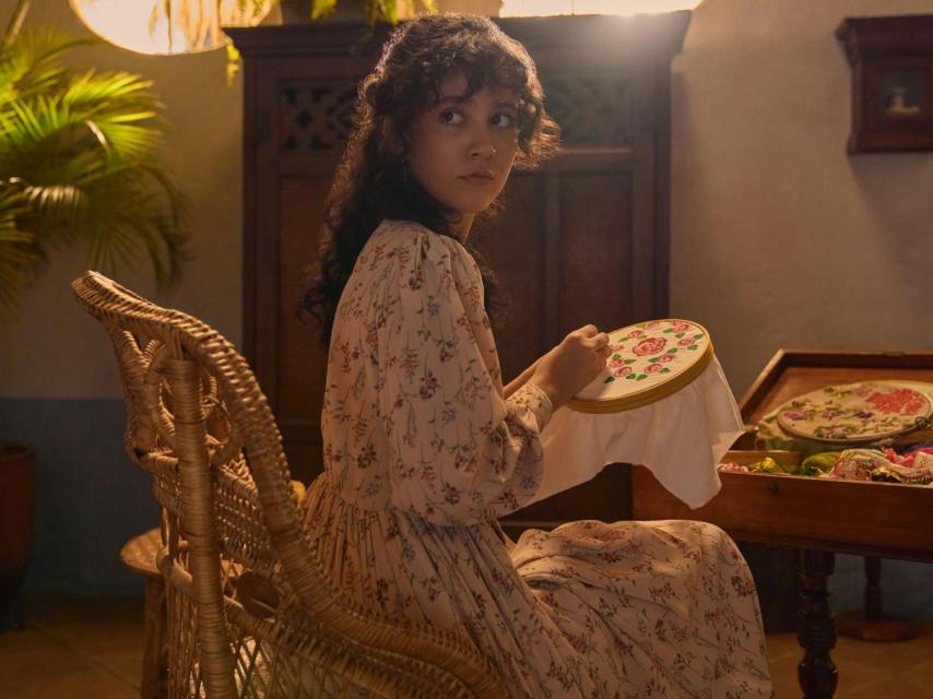 Amaranta, hija de Úrsula, es interpretada por Loren Sofía Paz.