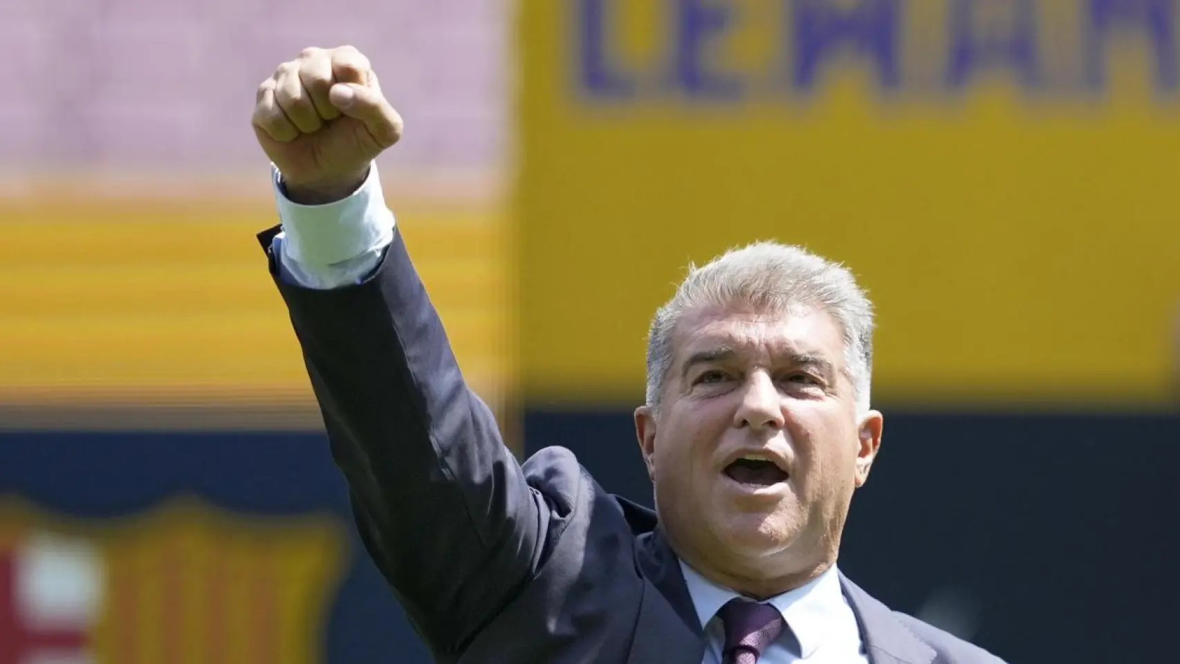 Laporta, eufórico, en un acto oficial del Barça