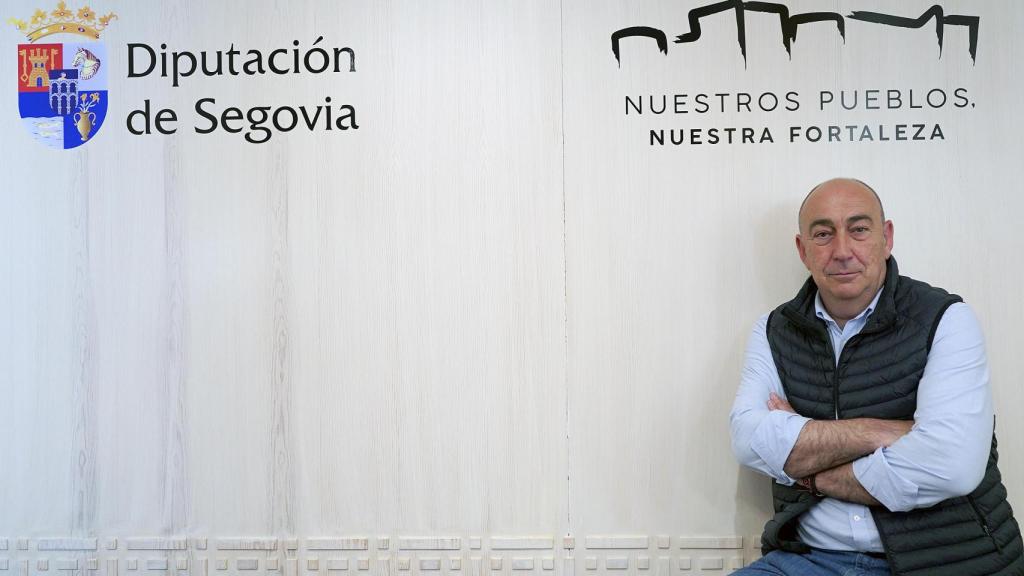 El lema 'Nuestros pueblos, nuestra fortaleza', emblema de la Diputación de Segovia