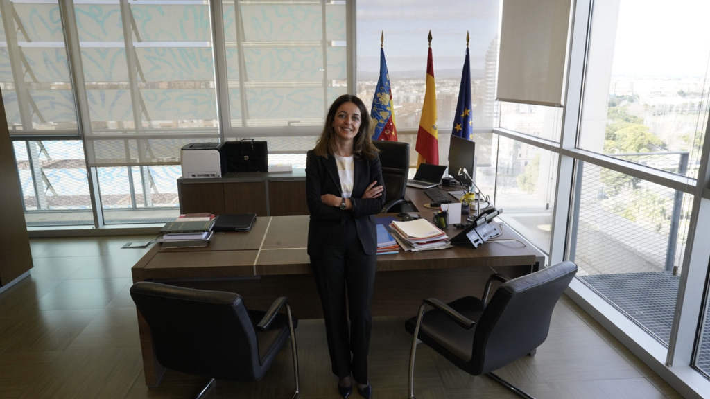 La consellera de Justicia recibe a EL ESPAÑOL en su despacho. Miguel Bosch