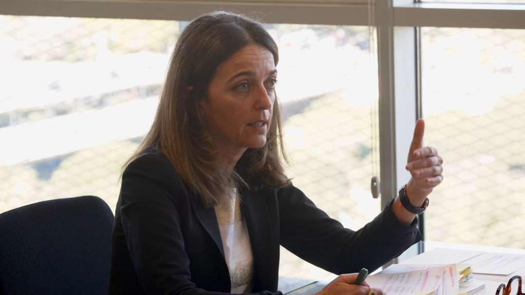 Nuria Martínez durante la entrevista. Vicent Bosch