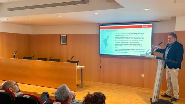 El director general de Salud Mental y Adicciones, Bartolomé Pérez, este viernes en Alicante.
