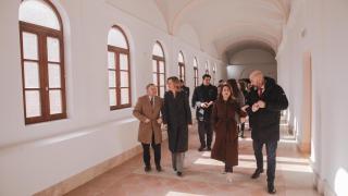 Pilar Alegría en su visita al parador de Veruela.