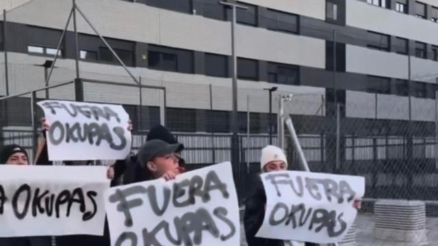 Una protesta contra okupas en el madrileño barrio de Carabanchel.