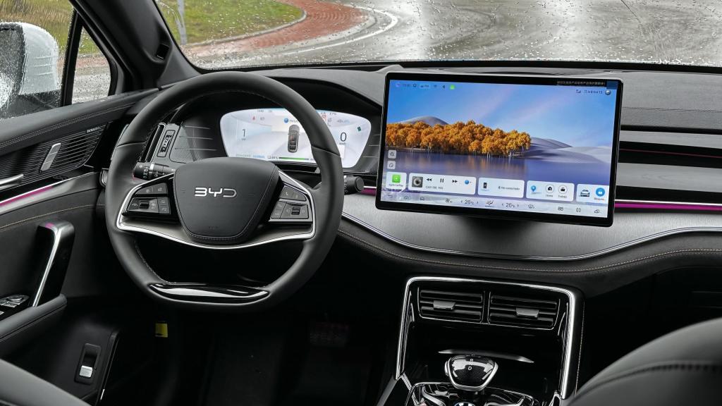 Interior del BYD Tang.