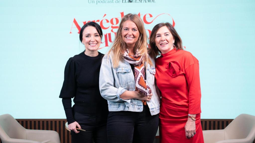 Pepa Romero posa junto a Cruz Sánchez de Lara y Charo Izquierdo.