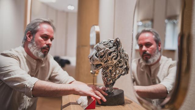 Daniel Calvo es el director creativo de la firma de alta joyería Carrera y Carrera.