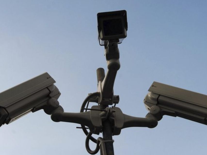 Las cámaras de un sistema de videoseguridad en una imagen de archivo de la agencia Efe.