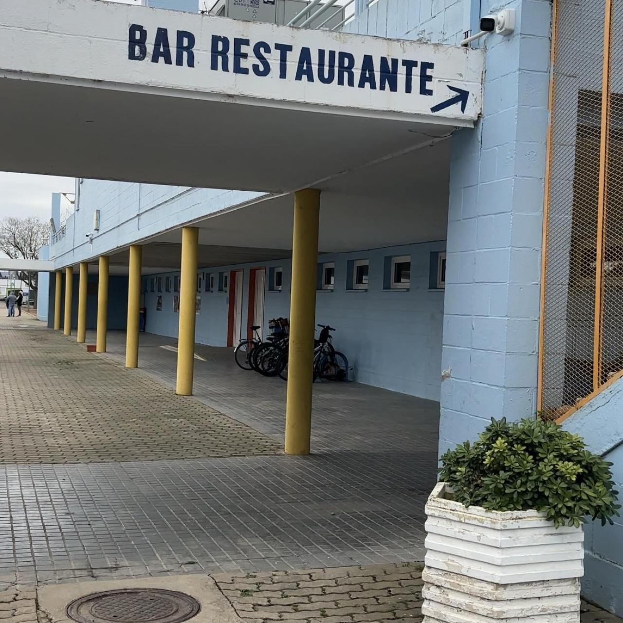 Ciudad Deportiva José María Escriche.