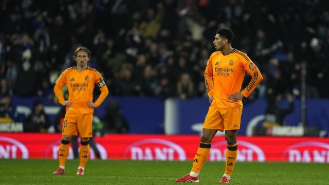 Bellingham y Modric, cabizbajos tras perder contra el Espanyol.