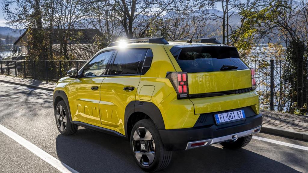 El Fiat Grande Panda resalta por su diseño atractivo.