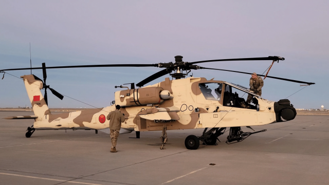 Helicóptero Apache marroquí