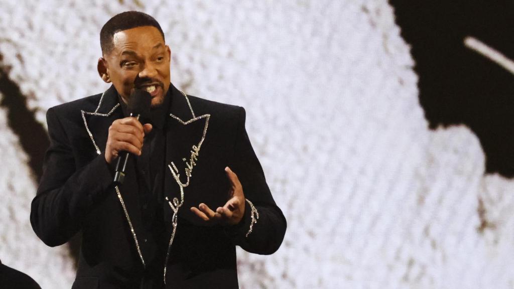 Will Smith presenta la actuación de homenaje a Quincy Jones en los premios Grammy 2025. Foto: Reuters