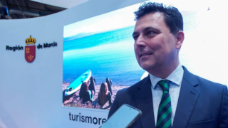 José Miguel Luengo, alcalde de San Javier, en FITUR 2025.