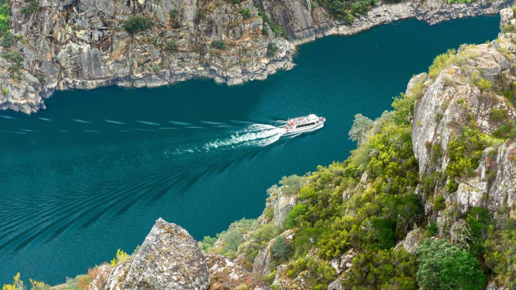 Excursión en barco por el río Sil.