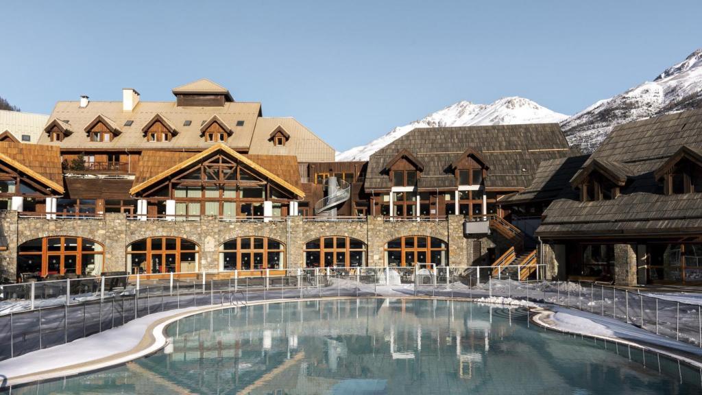Club Med Serre Chevalier.