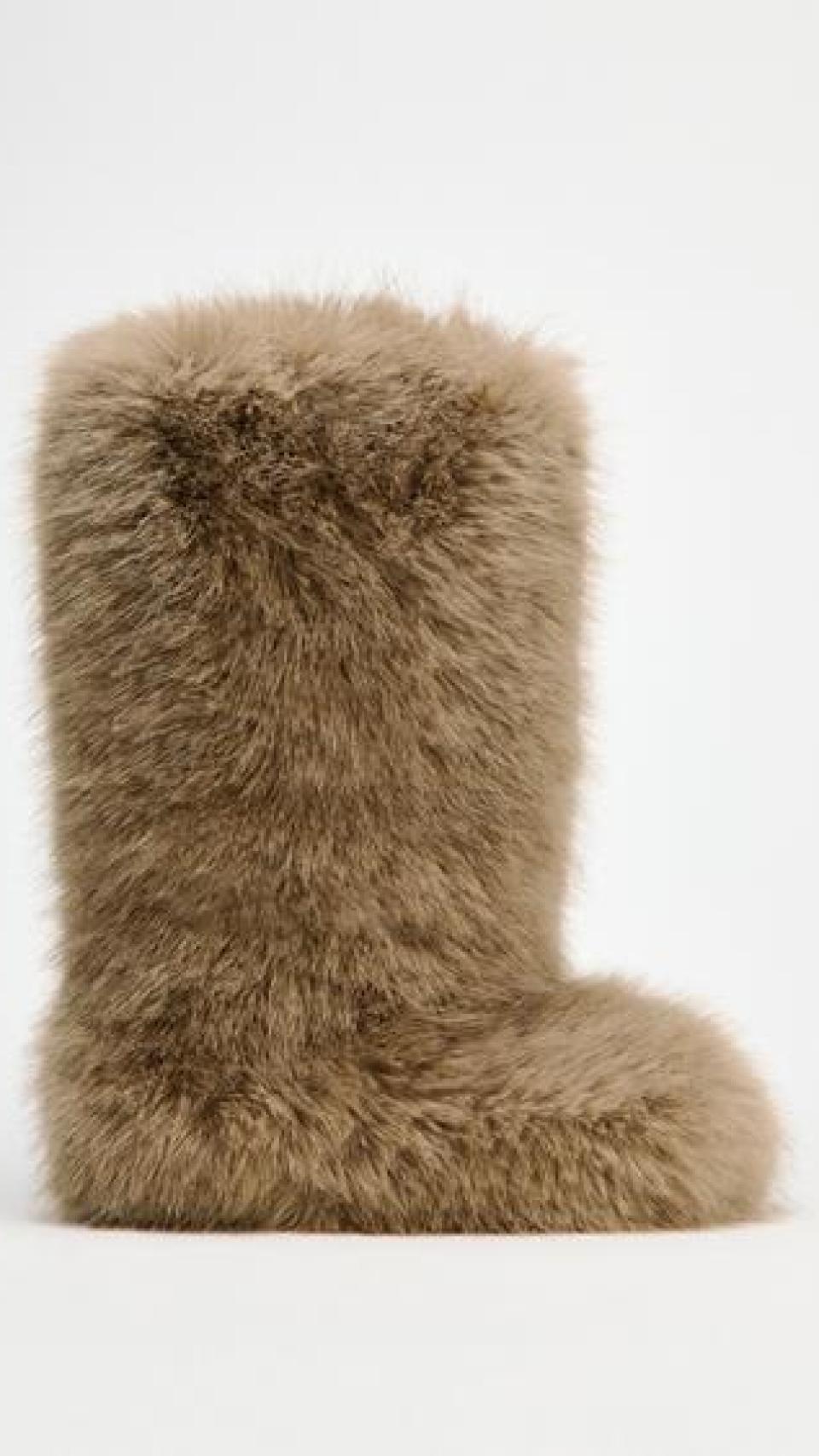 Botas de pelo Ski Collection de Zara.