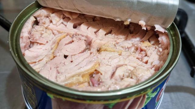 Una conserva de atún en aceite de oliva.