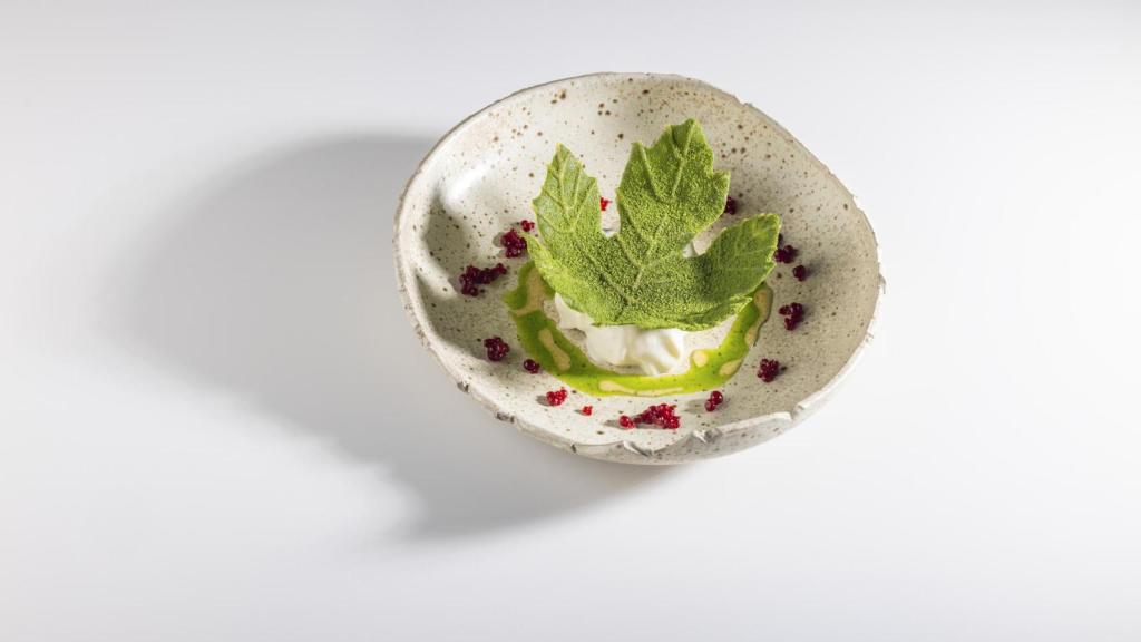 Hoja y cuajada de higuera.