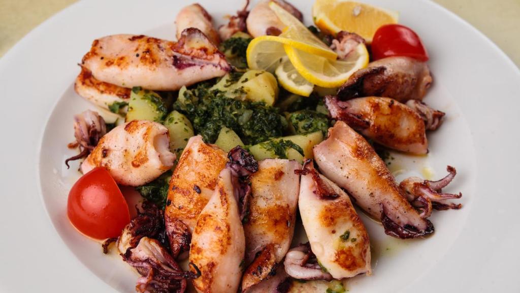 Salteado de chipirones.