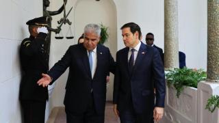José Raúl Mulino, presidente de Panamá, y Marco Rubio,  secretario de Estado de EEUU, durante su encuentro este domingo.
