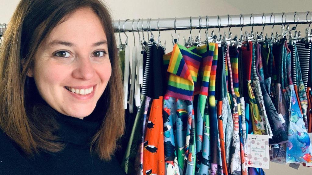 Paz en su negocio y con la ropa que vende