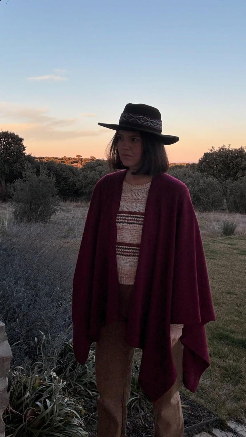 Isabelle Junot  luciendo el look campestre.