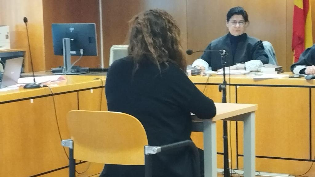 La tuitera 'Barbilaputa', declara en la Audiencia Provincial de Madrid.