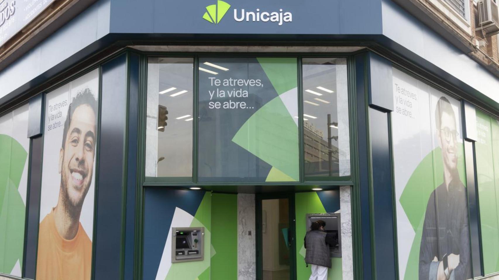 Una oficina de Unicaja Banco.