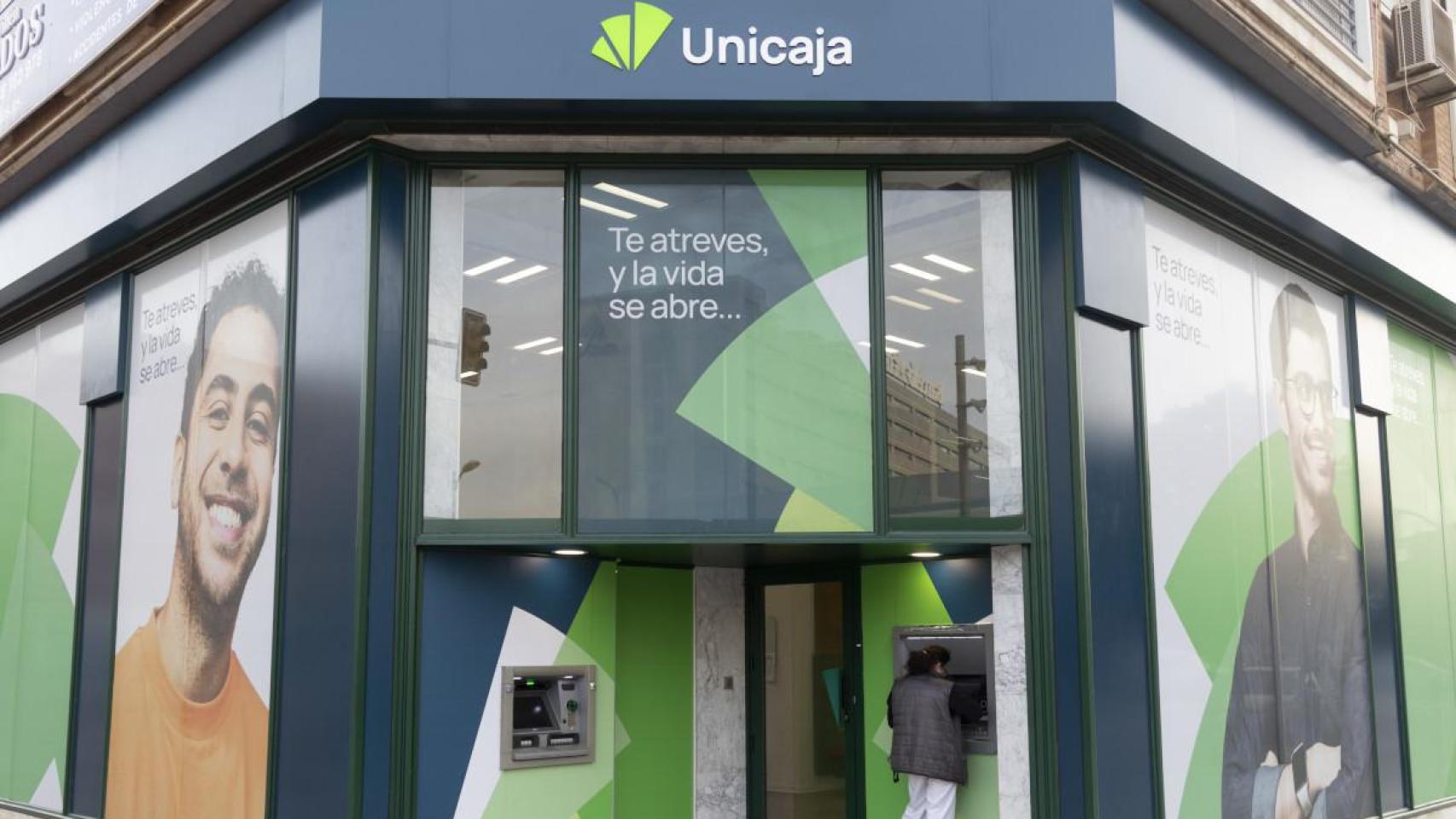 Una oficina de Unicaja Banco.
