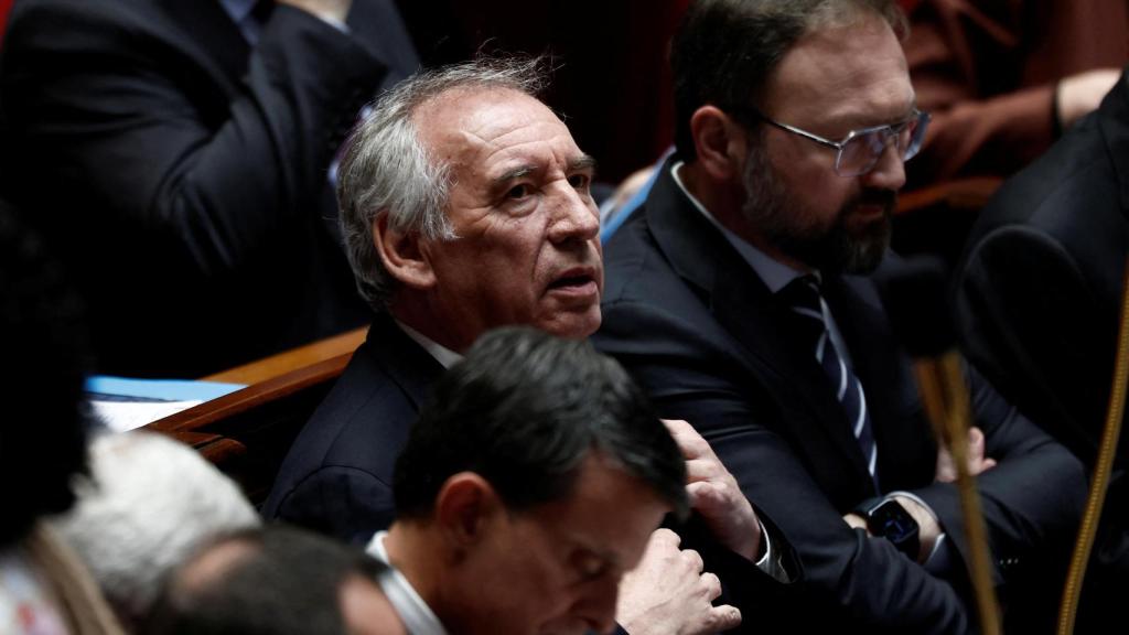 El primer ministro francés, Francois Bayrou, asiste a la sesión de preguntas del gobierno en la Asamblea Nacional en París, Francia, el 4 de febrero de 2025.