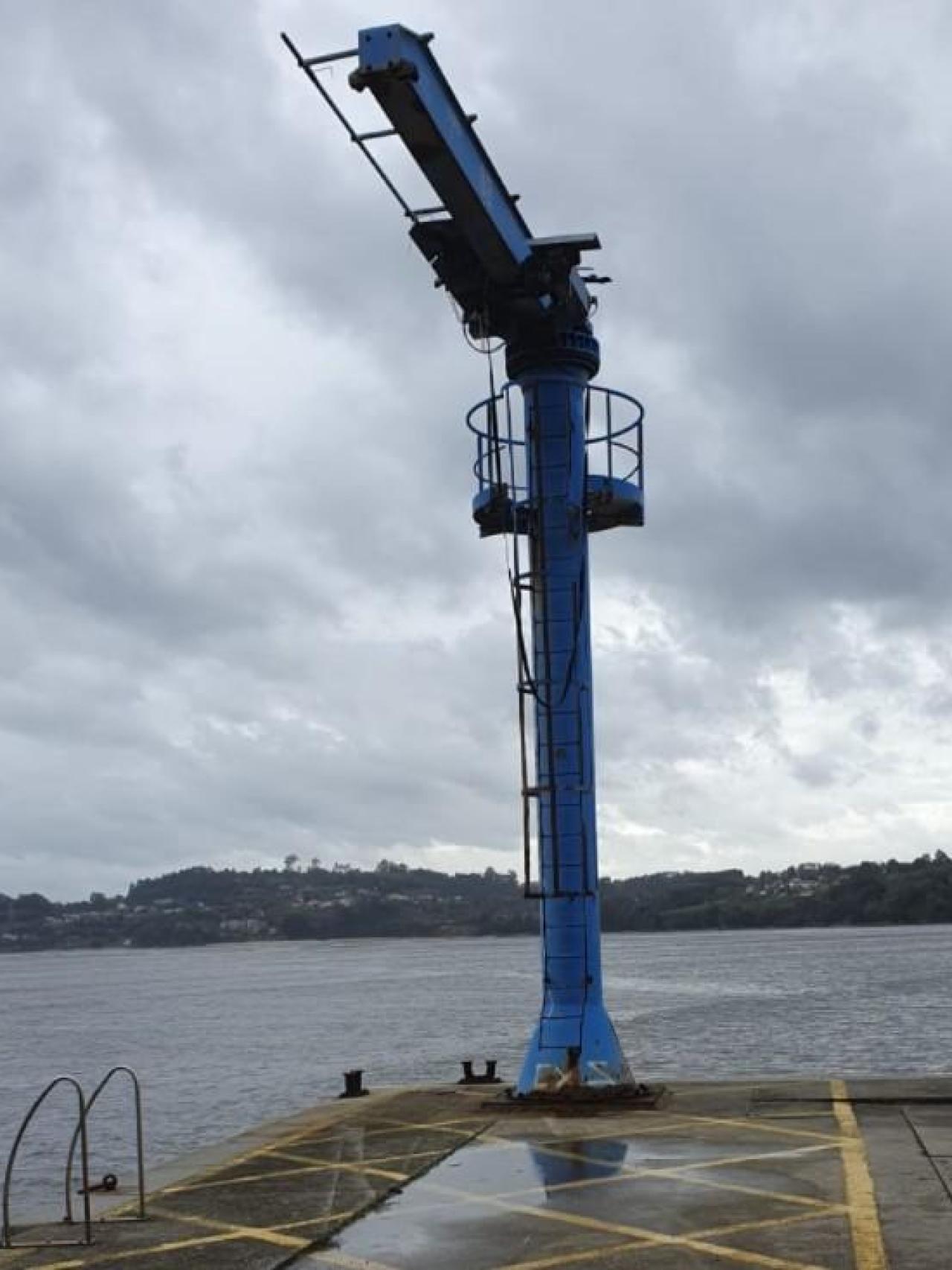 La grúa de la dársena de Miño.