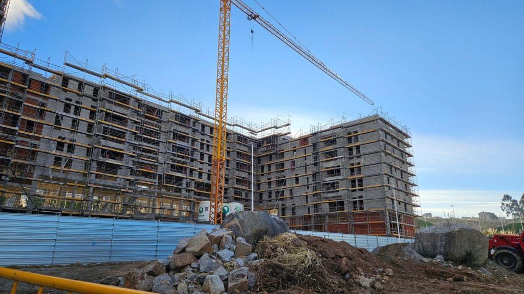 Construcción de nuevas viviendas en el barrio de Xuxán en A Coruña