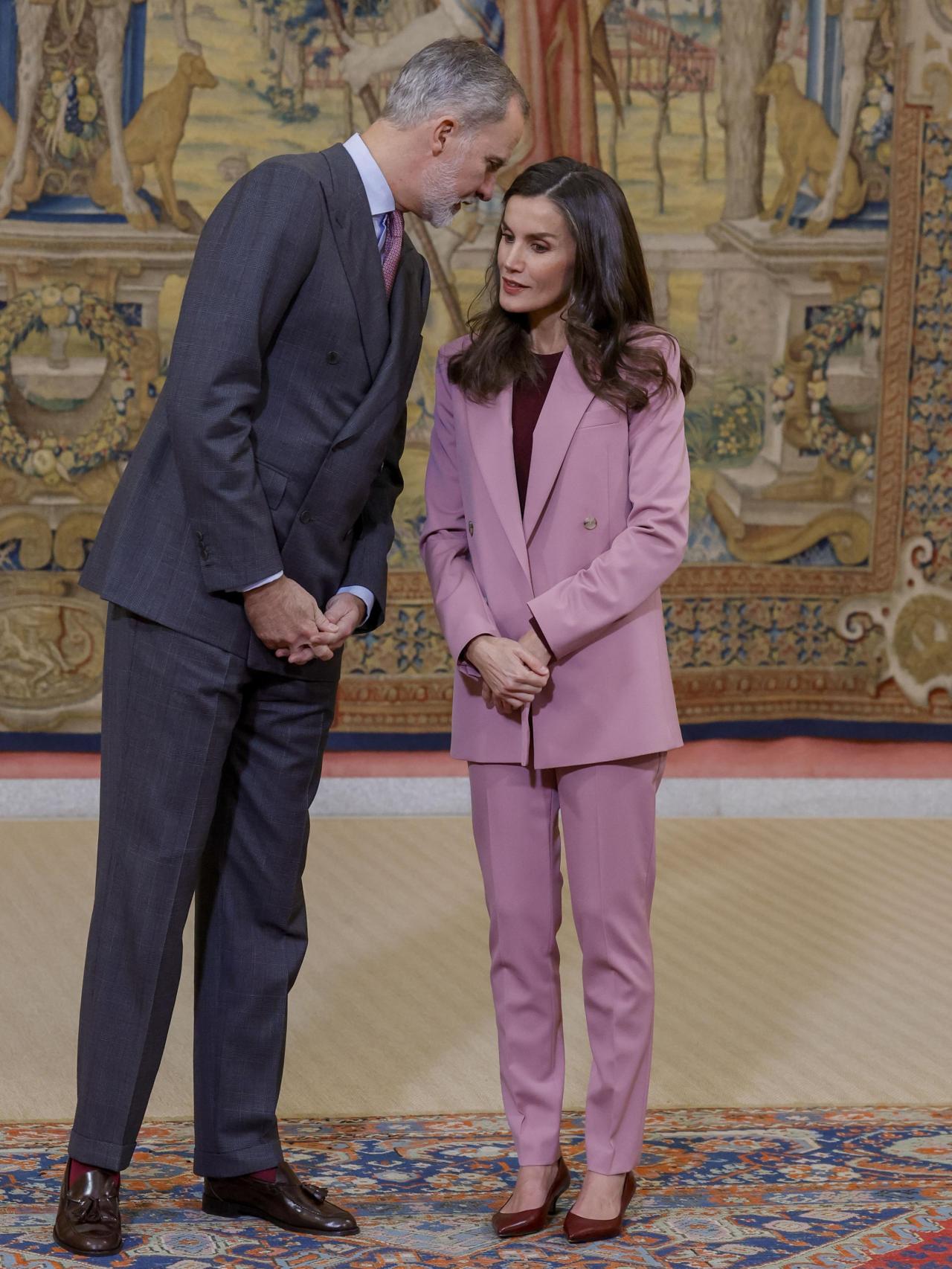 Los reyes Felipe VI y Letizia presiden la reunión anual del Patronato del Instituto Cervantes celebrada este miércoles en el Palacio Real de El Pardo