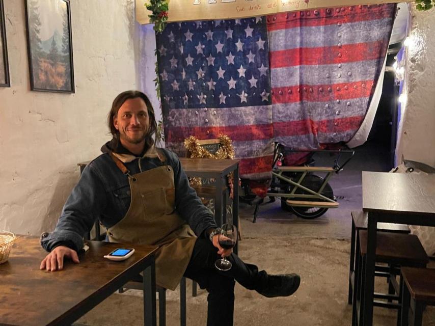 Javi Baeza, en el merendero del food truck