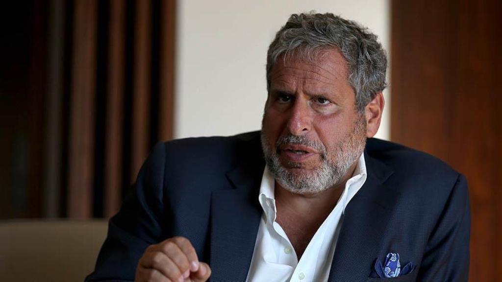 Robert Amsterdan está especializado en derecho relacionado a crisis internacionales.