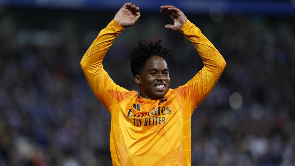 Endrick, contento con su gol.