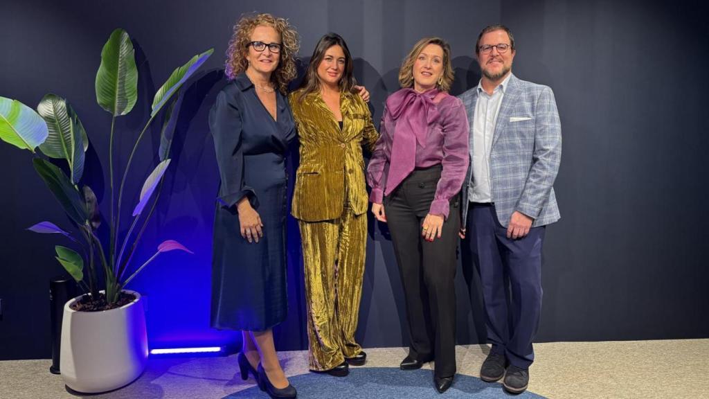 Carmen Meleno, Paloma Mendez-Castrillón, Valme Parias y Juanjo Romera.