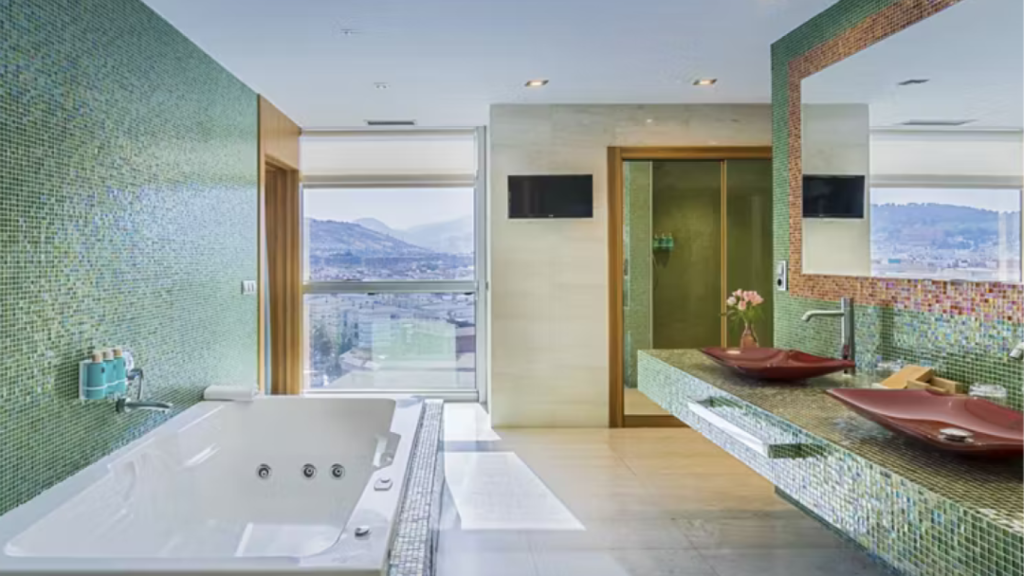 El hotel donde se alojará Javier Bardem en los Goya 2025.