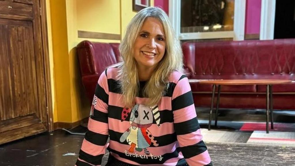 La presentadora y actriz Loreto Valverde en un teatro