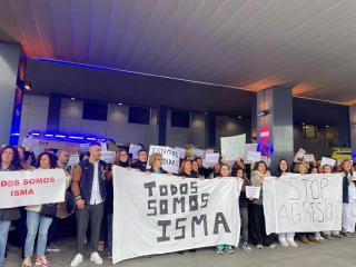 Personal sanitario del CHUAC en la manifestación de hoy