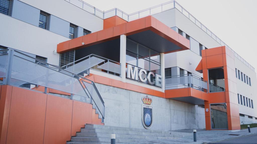 Fachada del Mando Conjunto del Ciberespacio, en la base de Retamares (Madrid).