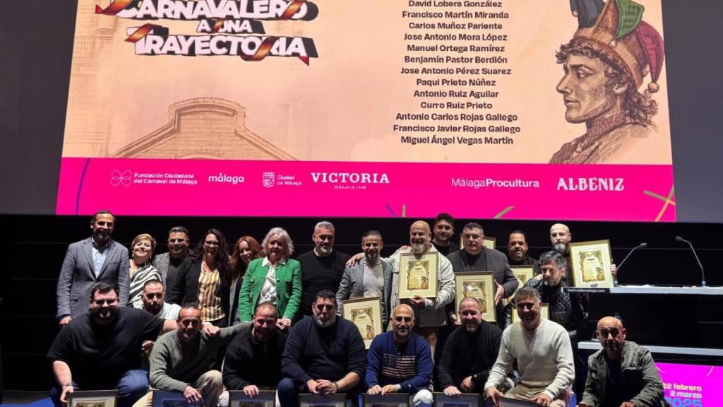 Los carnavaleros con un cuarto de siglo en la fiesta.