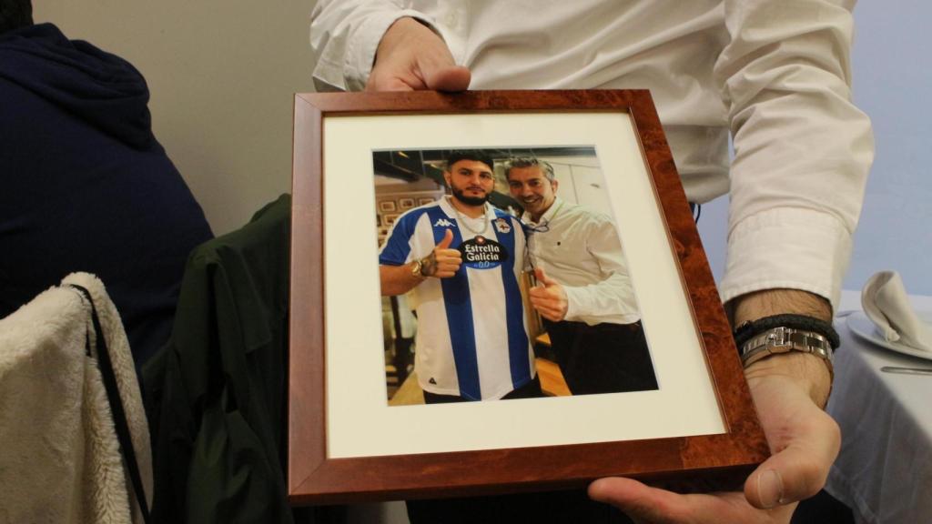 Fotografía de Omar Montes en el Celeiro, en A Coruña.