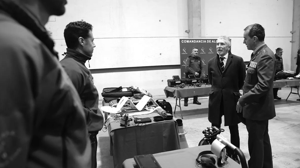 El ministro del Interior, Fernando Grande Marlaska, en Algeciras.