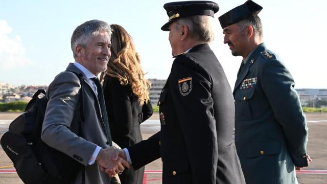 El ministro Marlaska, a su llegada a Melilla para revisar la marcha de las mejoras en la frontera de  Beni Enzar, el 5 de febrero.