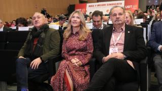 Pepe Álvarez, junto a la vicepresidenta de Aragón, Mar Vaquero, y el líder de UGT Aragón, José Juan Arcéiz