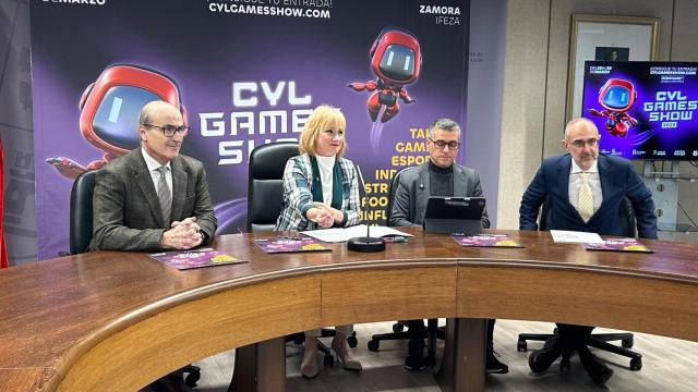 La consejera de Industria, Comercio y Empleo, Leticia García, presenta 'CyL Games Show' en Zamora