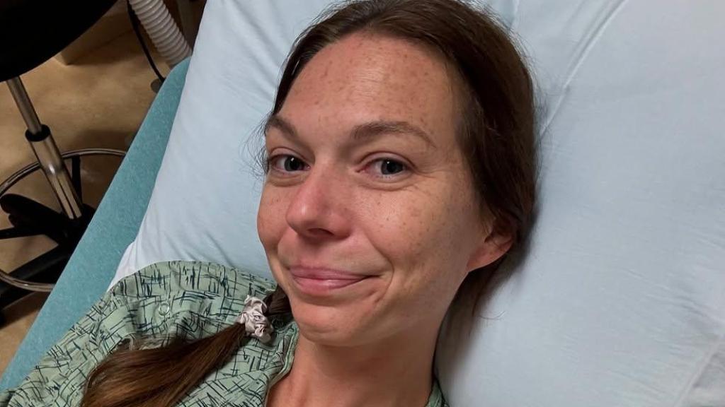 Bri Mahon fue diagnosticada con un cáncer colorrectal en estadio 3.