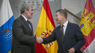 Fernando Clavijo, presidente de Canarias, y Emiliano García-Page, presidente de Castilla-La Mancha, han celebrado este viernes una reunión de trabajo en Las Palmas.